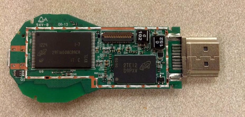 Illustration for article titled What the Inside of Google's Chromecast Looks Like
